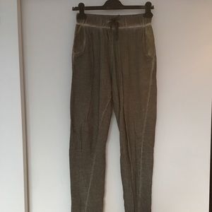 WLG by Giorgio Brato women’s sweat pants. Size 42
